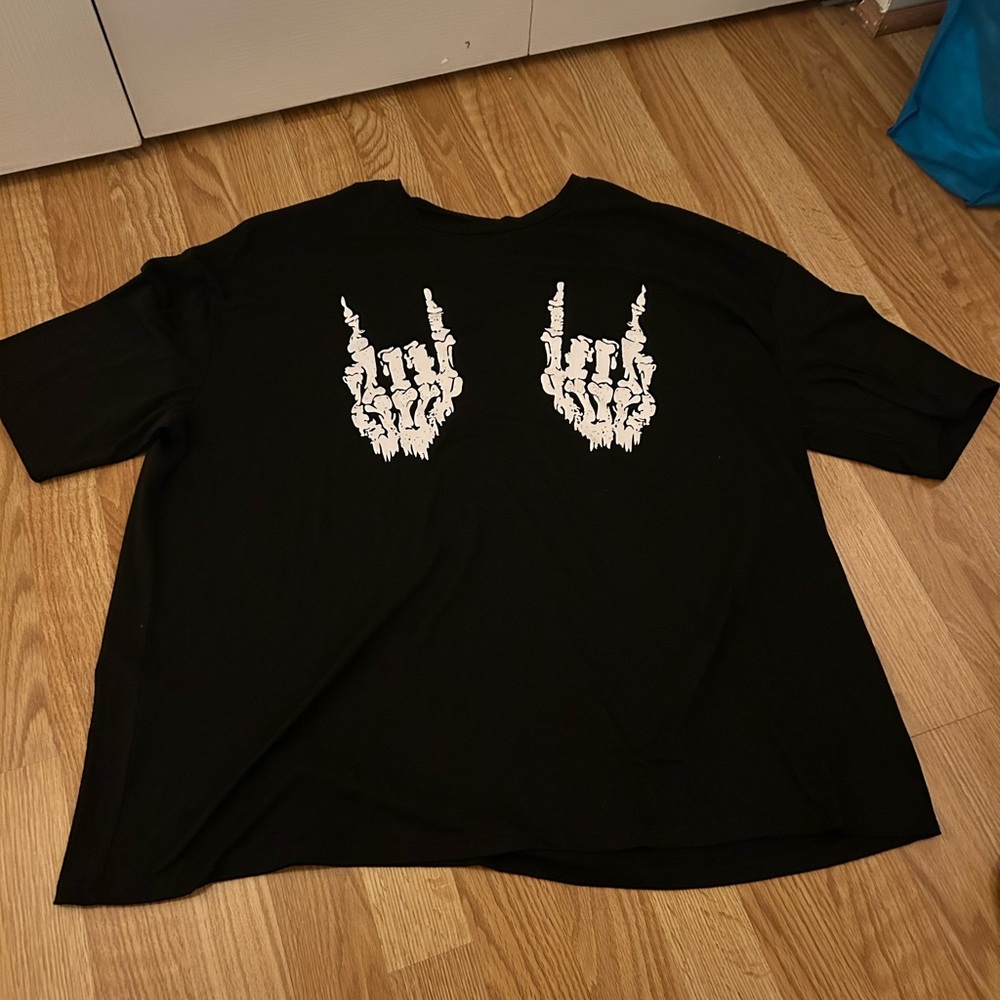 Shein size xl Halloween shirt